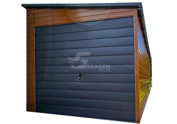 Blechgarage 3x6 m + Überdachung 1,5m - Schwingtor - Tür - PVC Kippfenster - Holzoptik - Dachrinnen - Dach: Neigung nach rechts | GP629 |